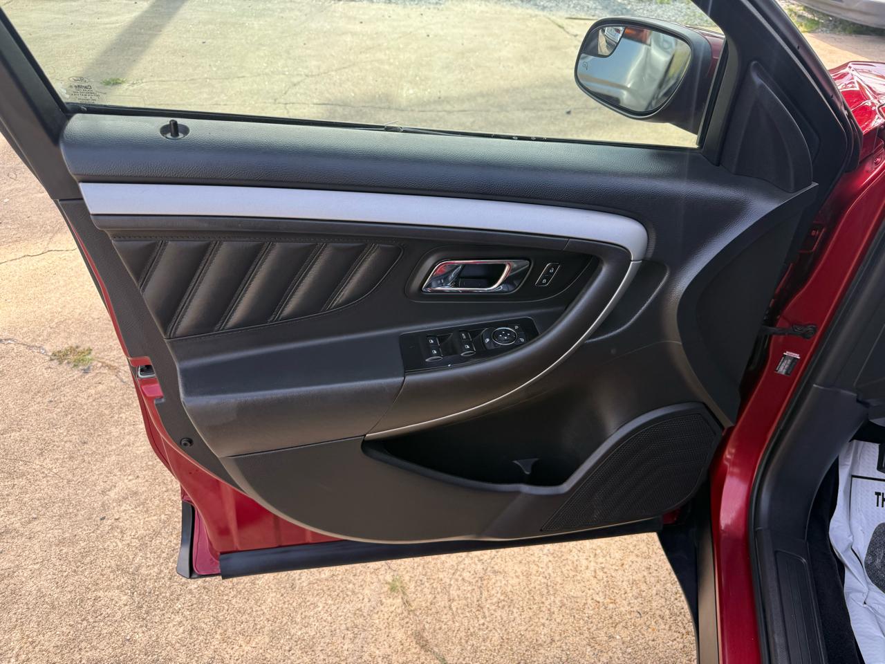Ford Taurus SEL FWD 2018