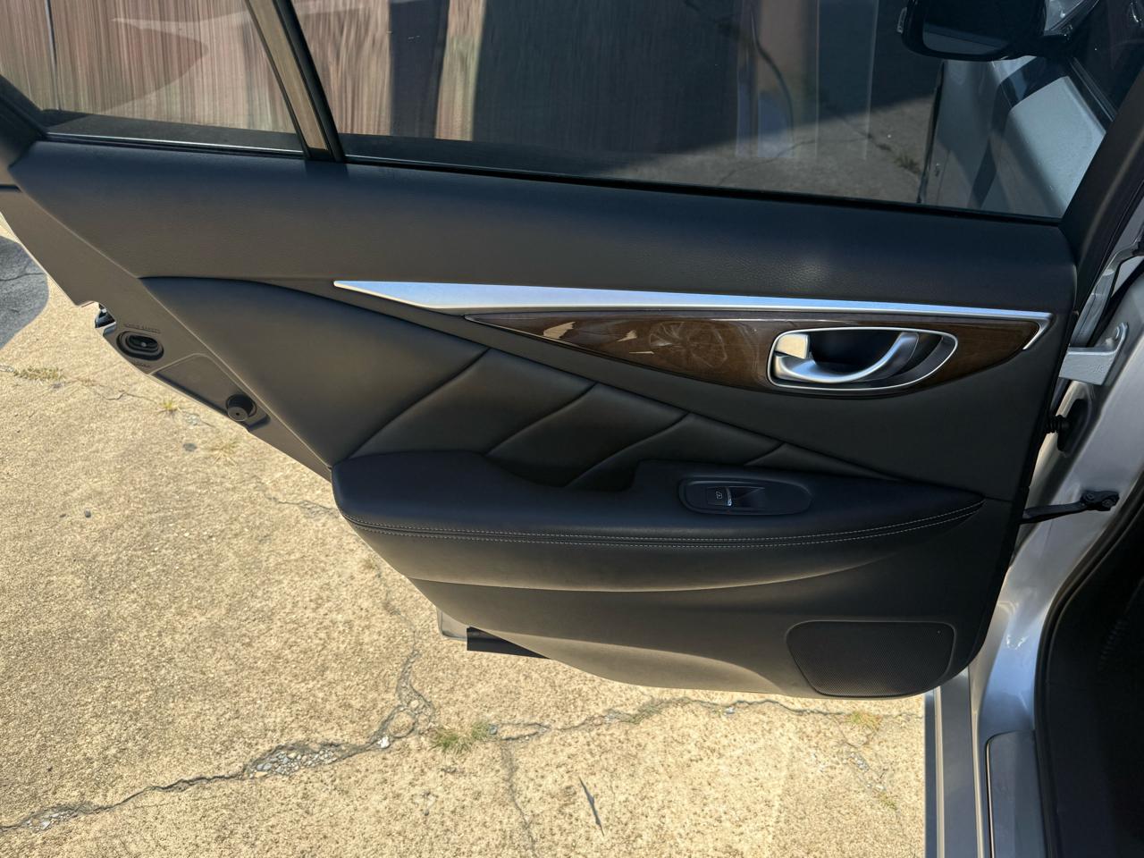 Infiniti Q50 4dr Sdn Premium RWD 2014