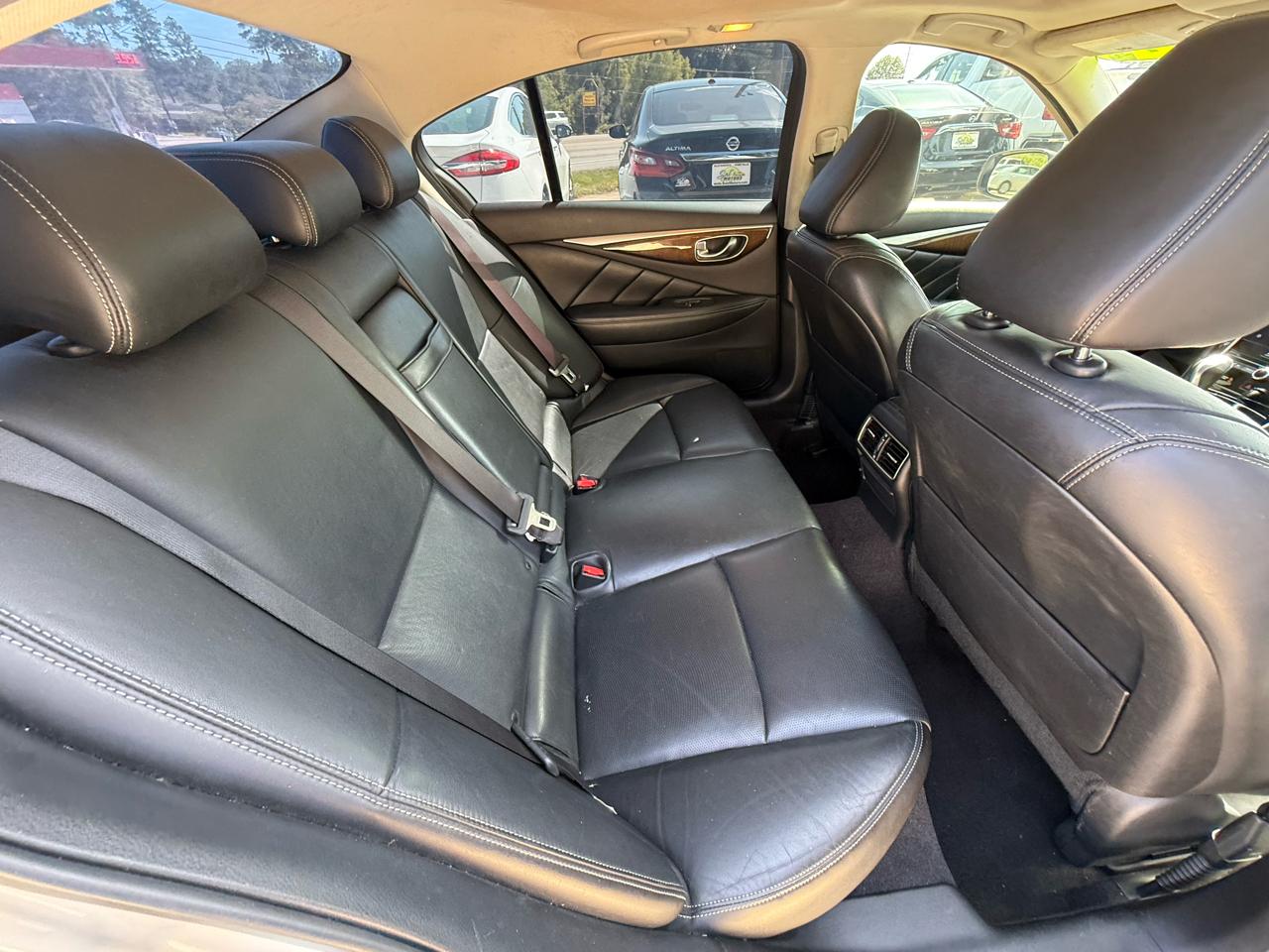 Infiniti Q50 4dr Sdn Premium RWD 2014