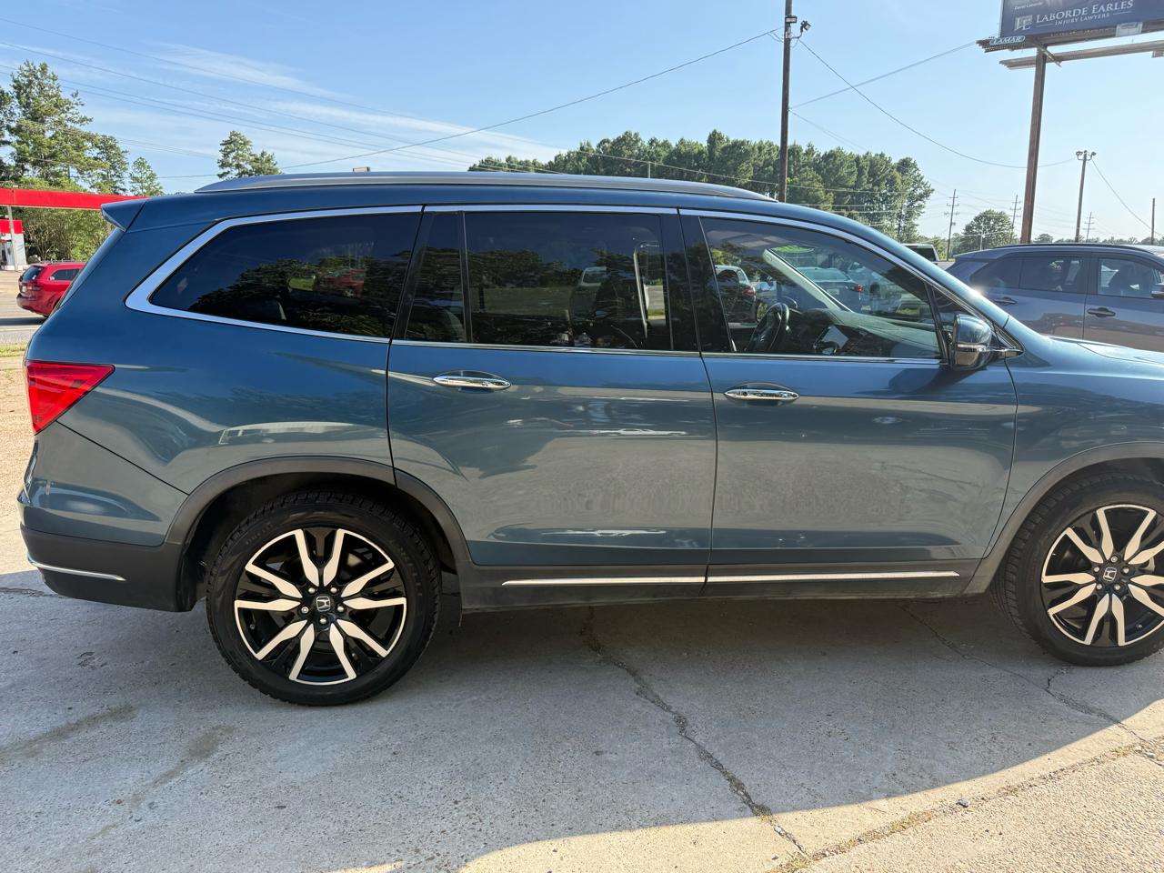 Honda Pilot Touring 8-Passenger 2WD 2019