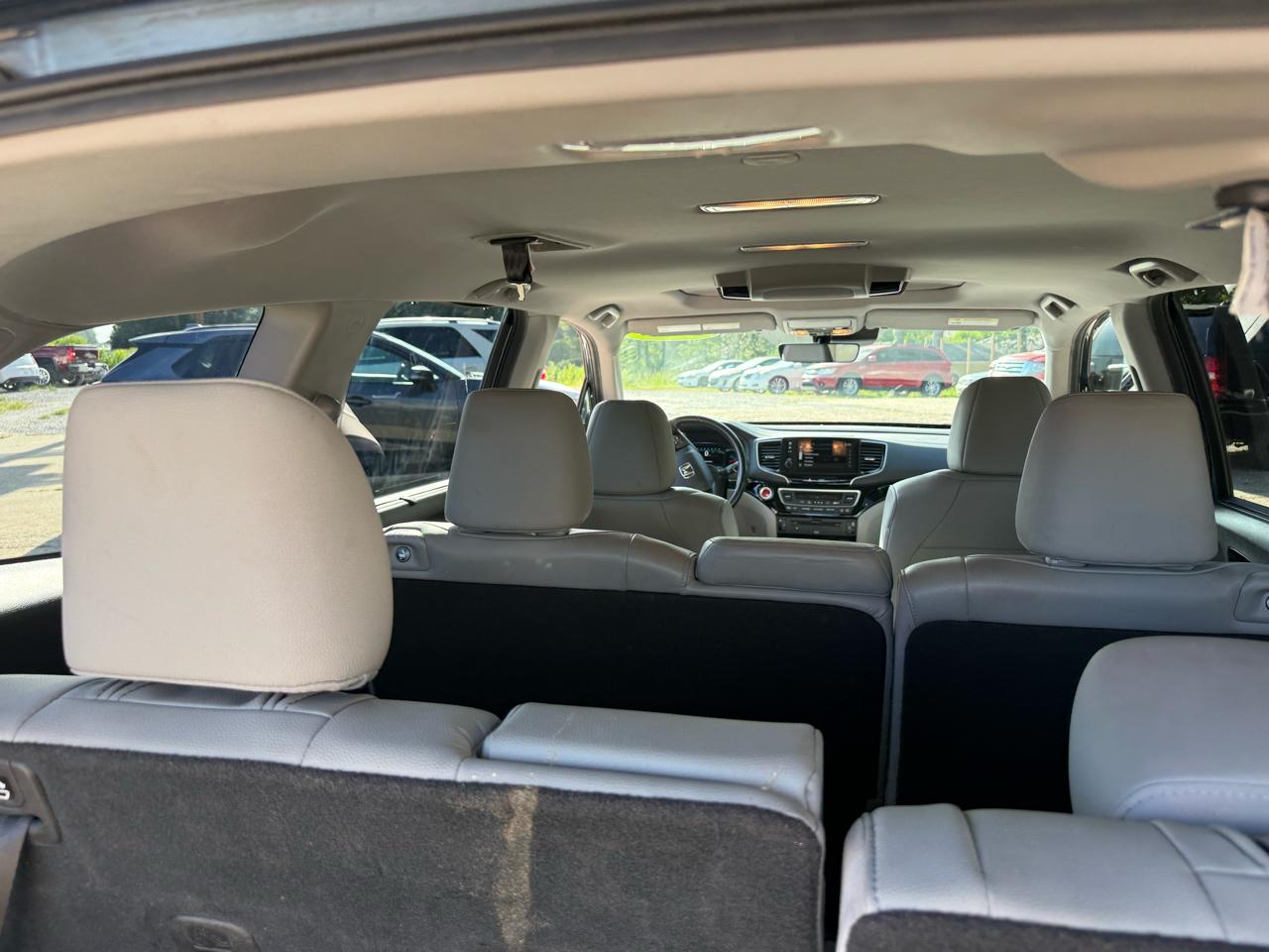 Honda Pilot Touring 8-Passenger 2WD 2019