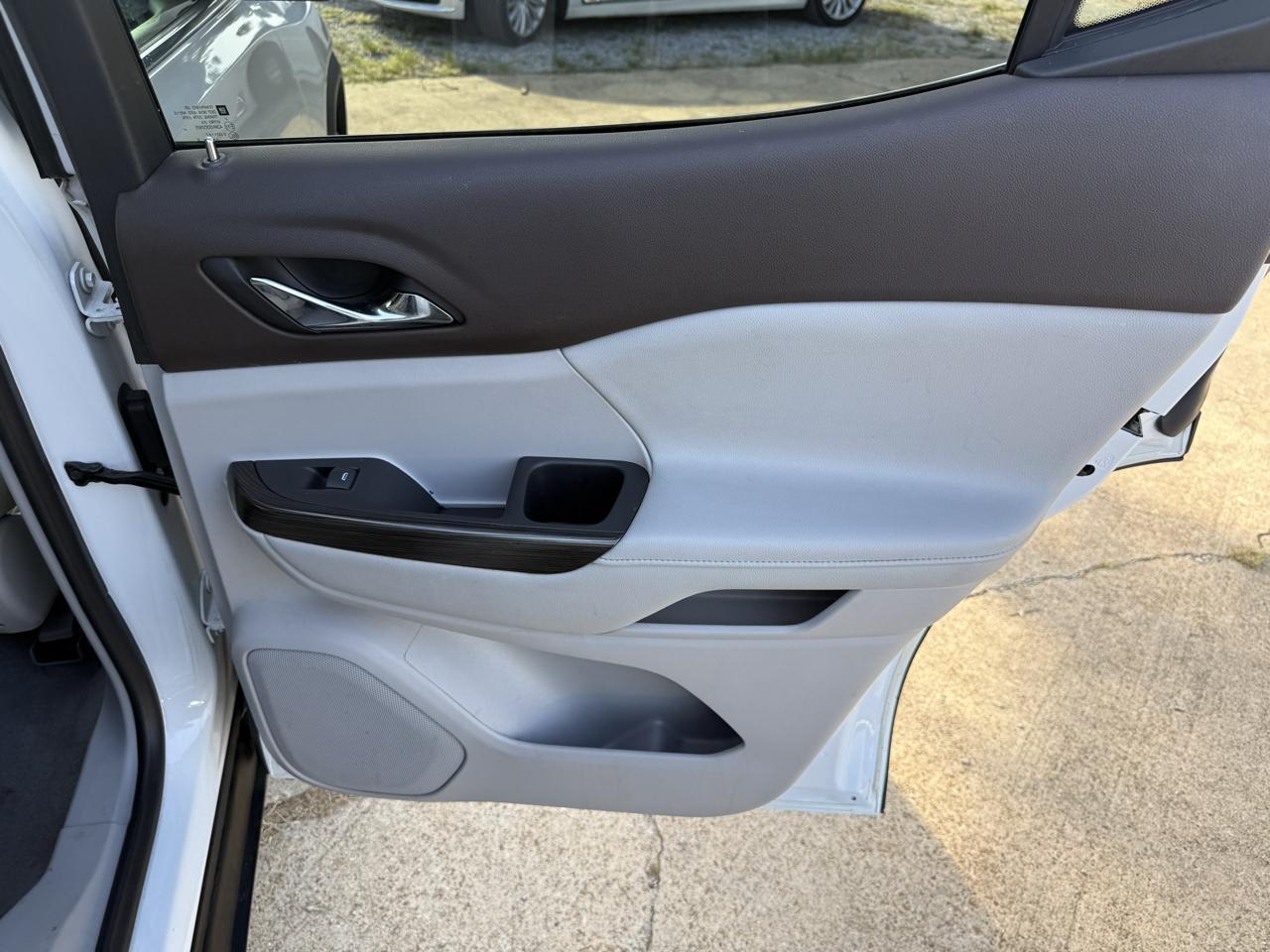 GMC Acadia FWD 4dr SLT w/SLT-1 2019