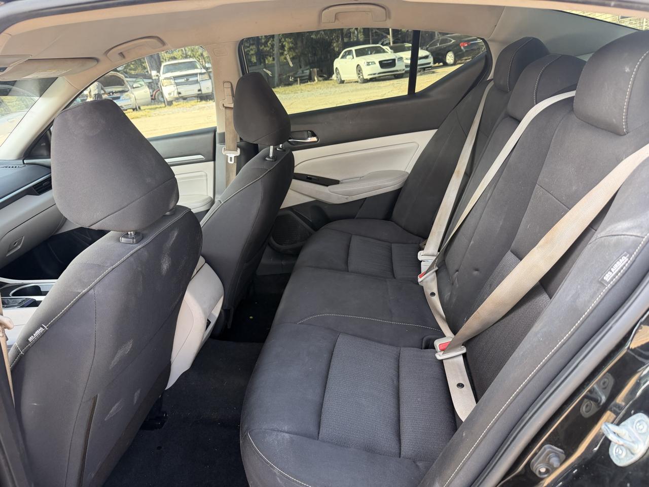 Nissan Altima 2.5 SV Sedan 2021
