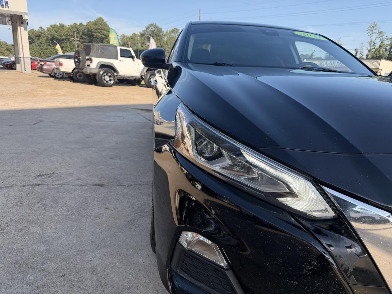 Nissan Altima 2.5 SV Sedan 2021