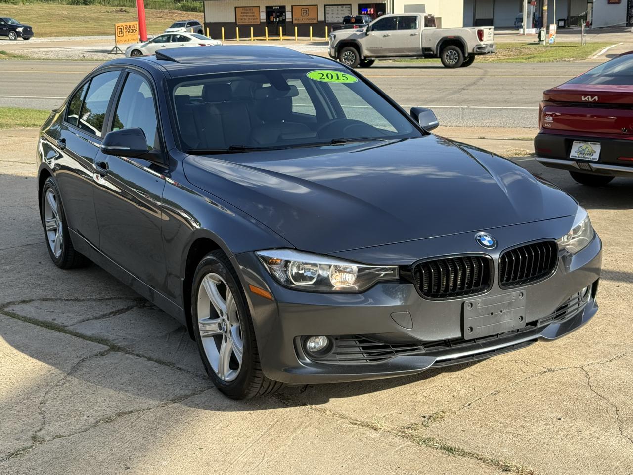 BMW 3 Series 4dr Sdn 328i xDrive AWD SULEV 2015