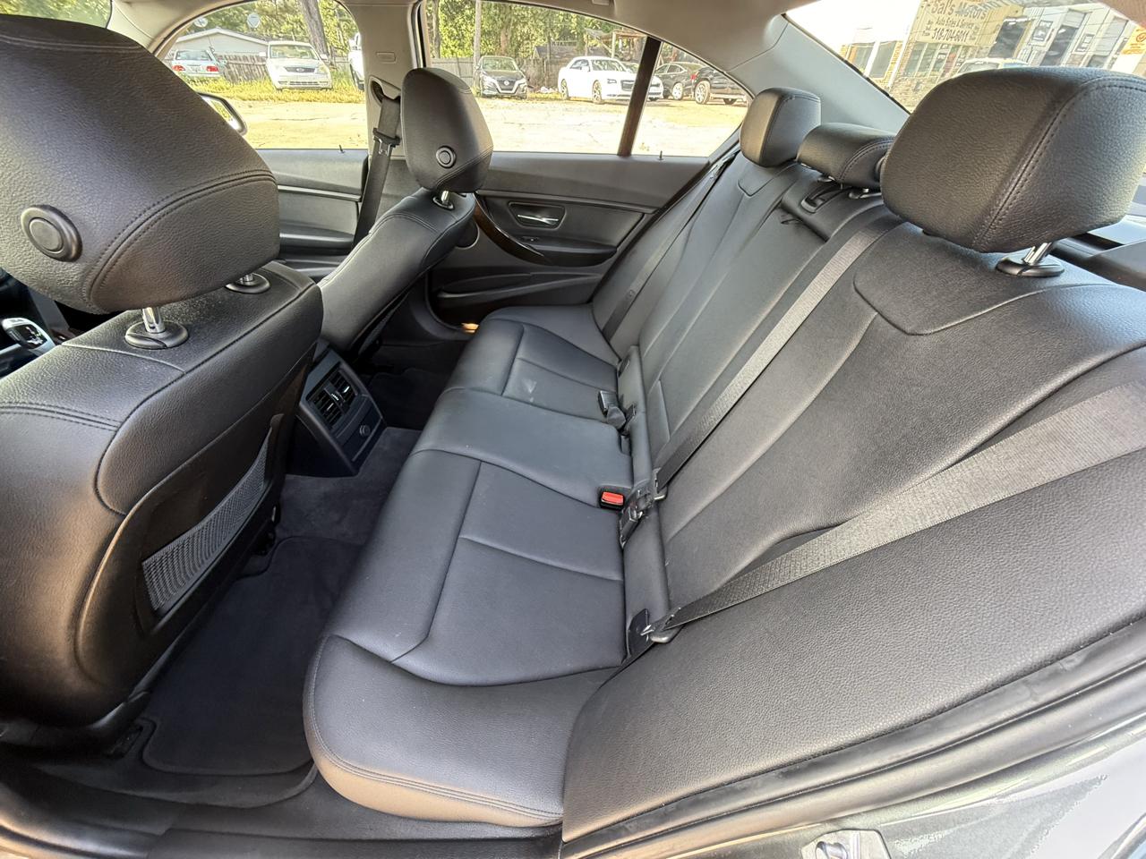 BMW 3 Series 4dr Sdn 328i xDrive AWD SULEV 2015