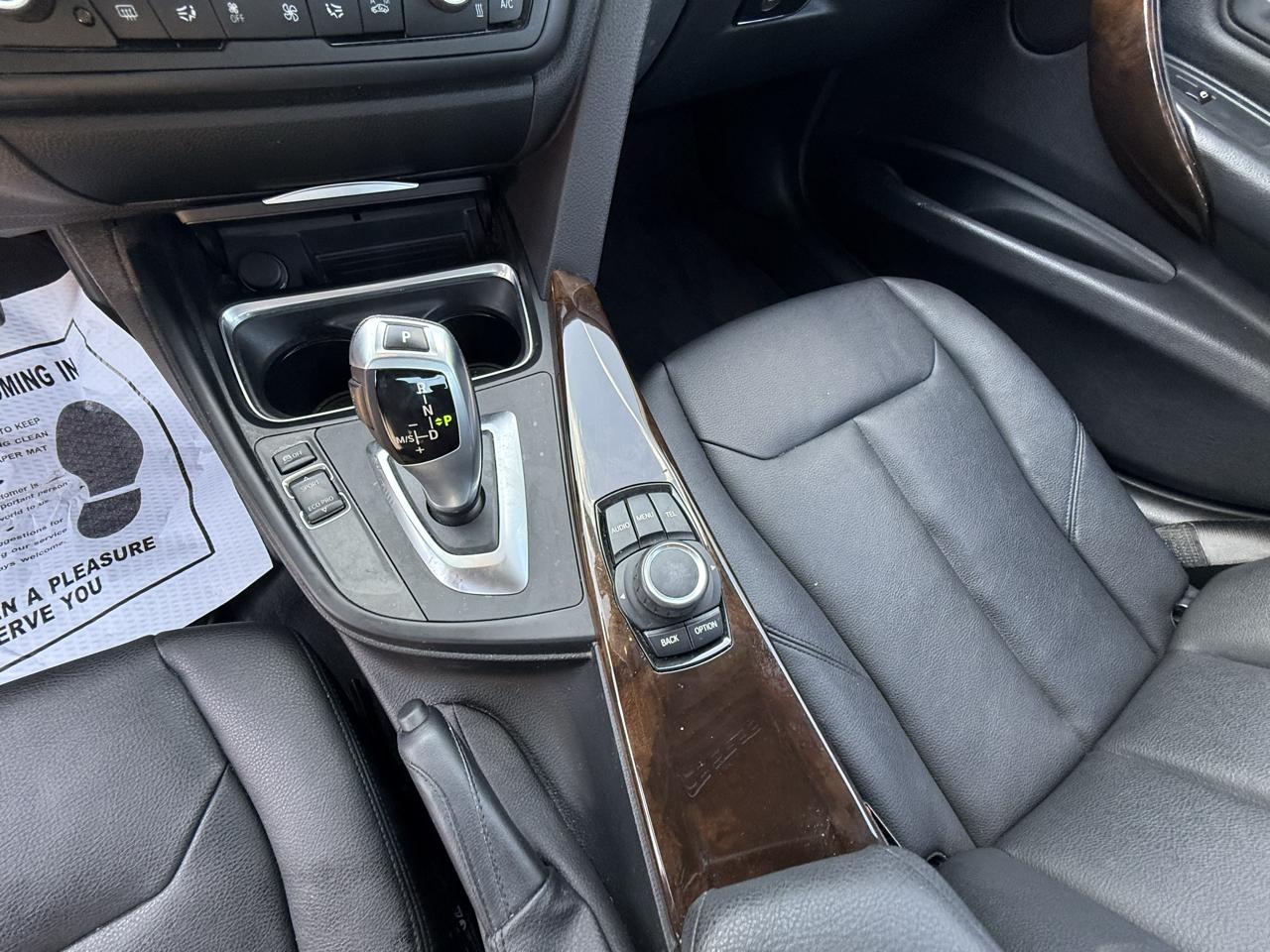 BMW 3 Series 4dr Sdn 328i xDrive AWD SULEV 2015