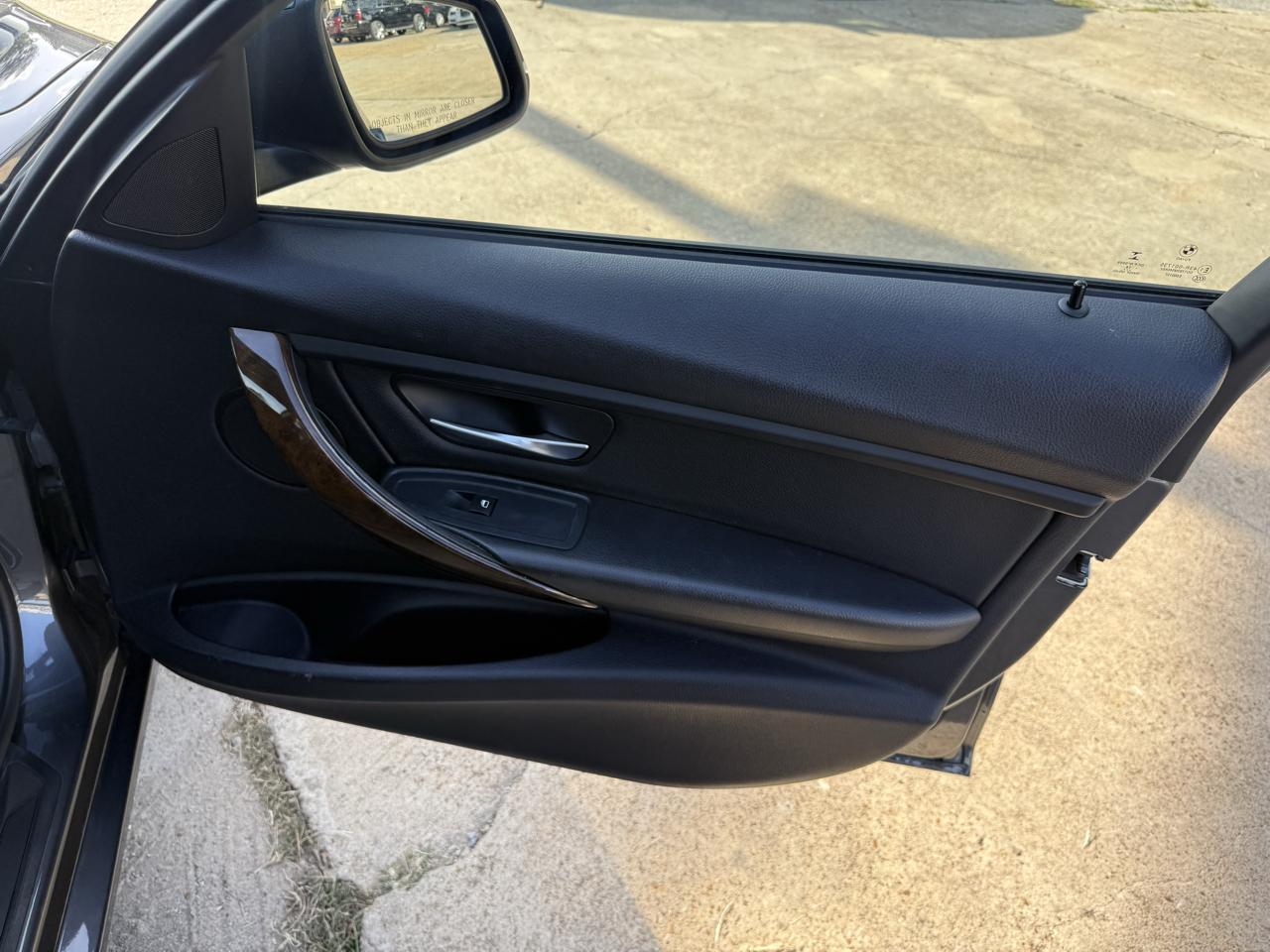BMW 3 Series 4dr Sdn 328i xDrive AWD SULEV 2015