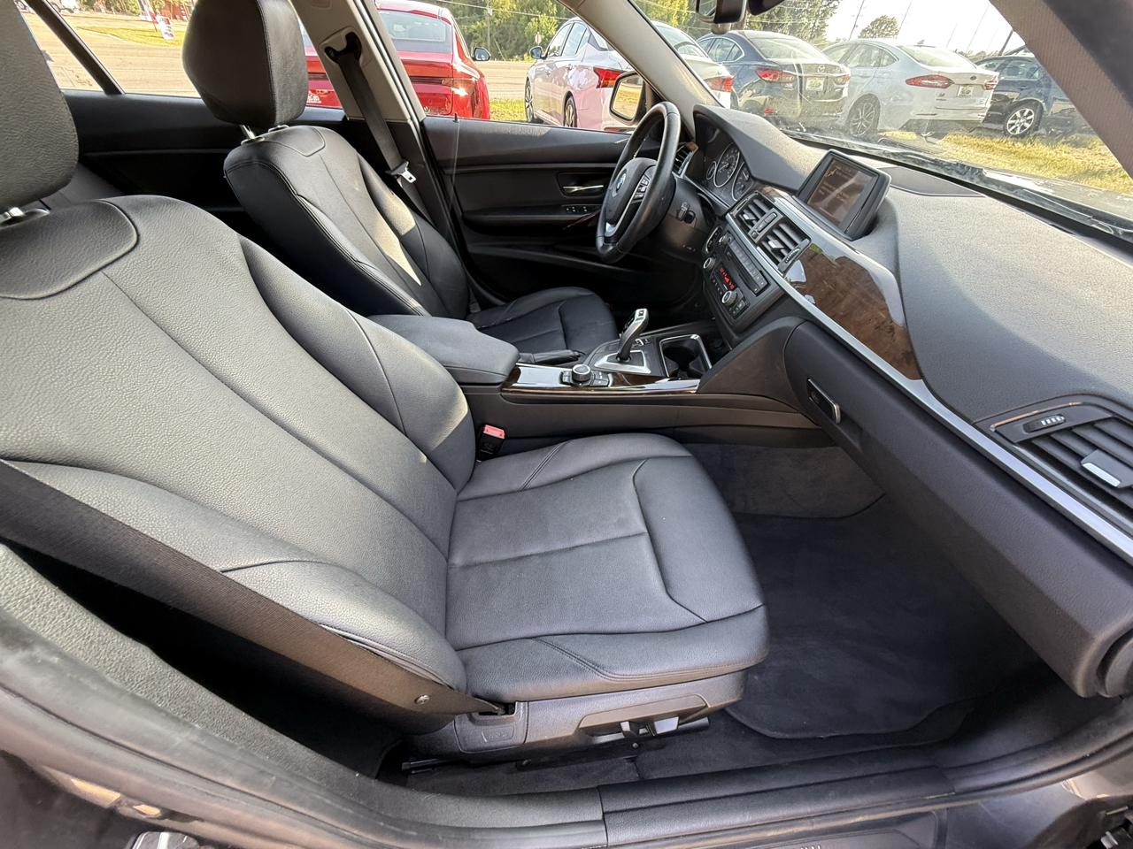 BMW 3 Series 4dr Sdn 328i xDrive AWD SULEV 2015