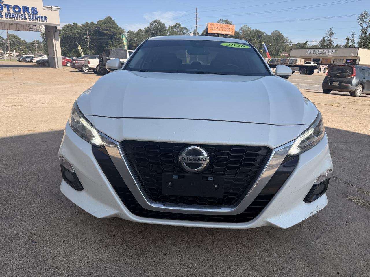 Nissan Altima 2.5 Platinum Sedan 2020