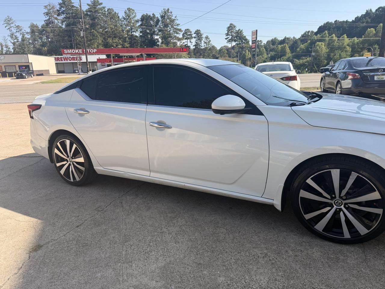 Nissan Altima 2.5 Platinum Sedan 2020