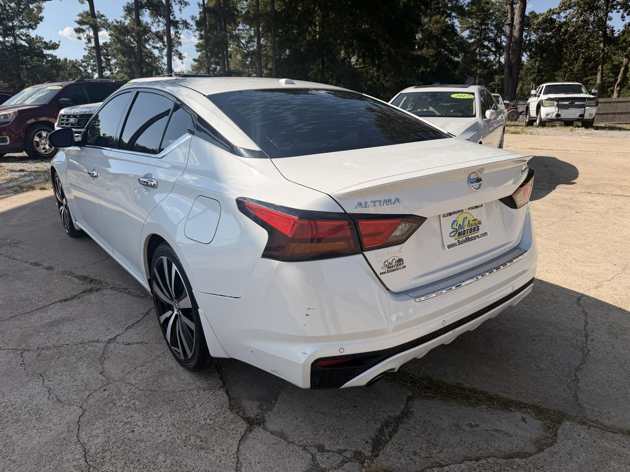 Nissan Altima 2.5 Platinum Sedan 2020