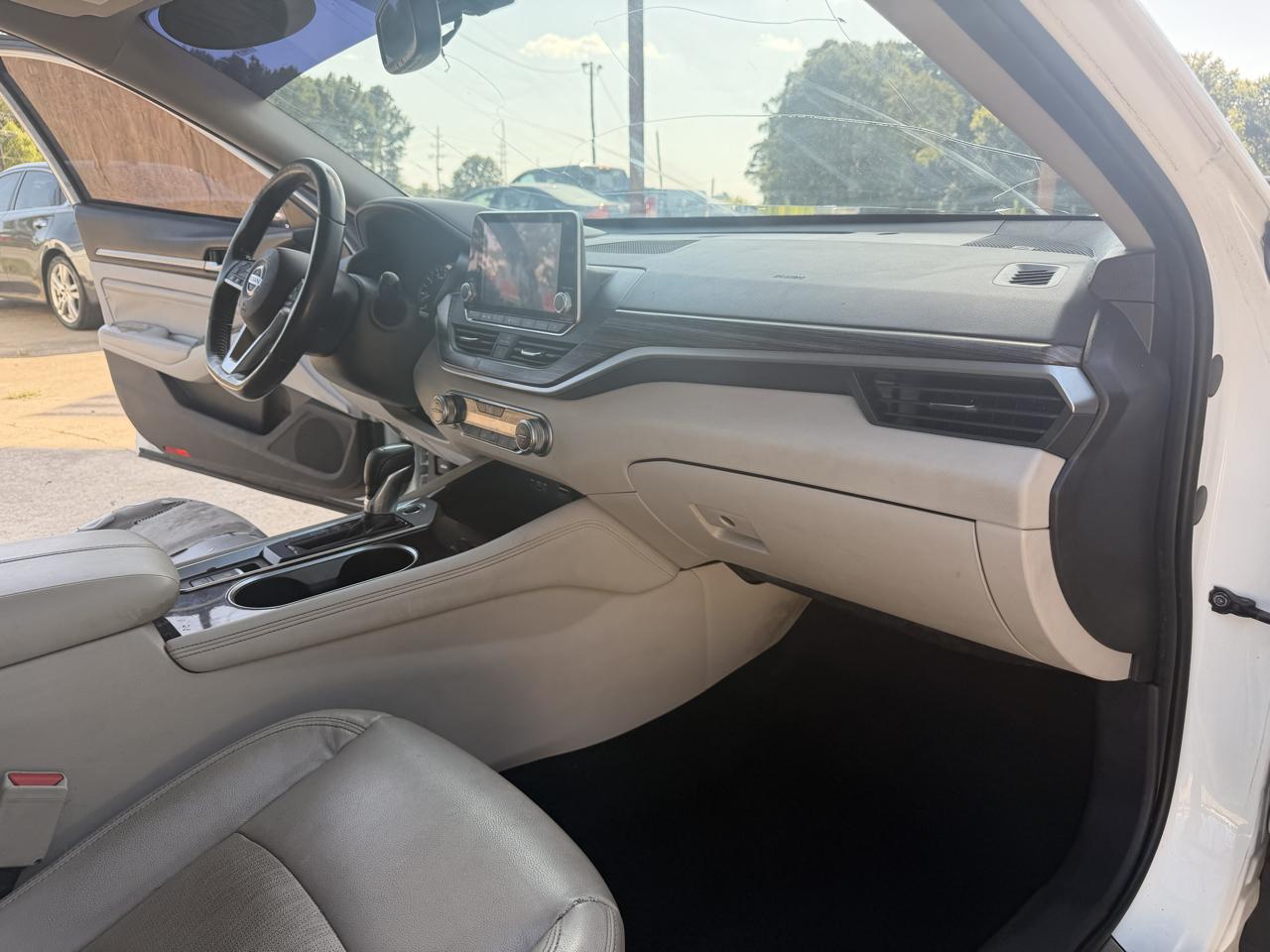 Nissan Altima 2.5 Platinum Sedan 2020
