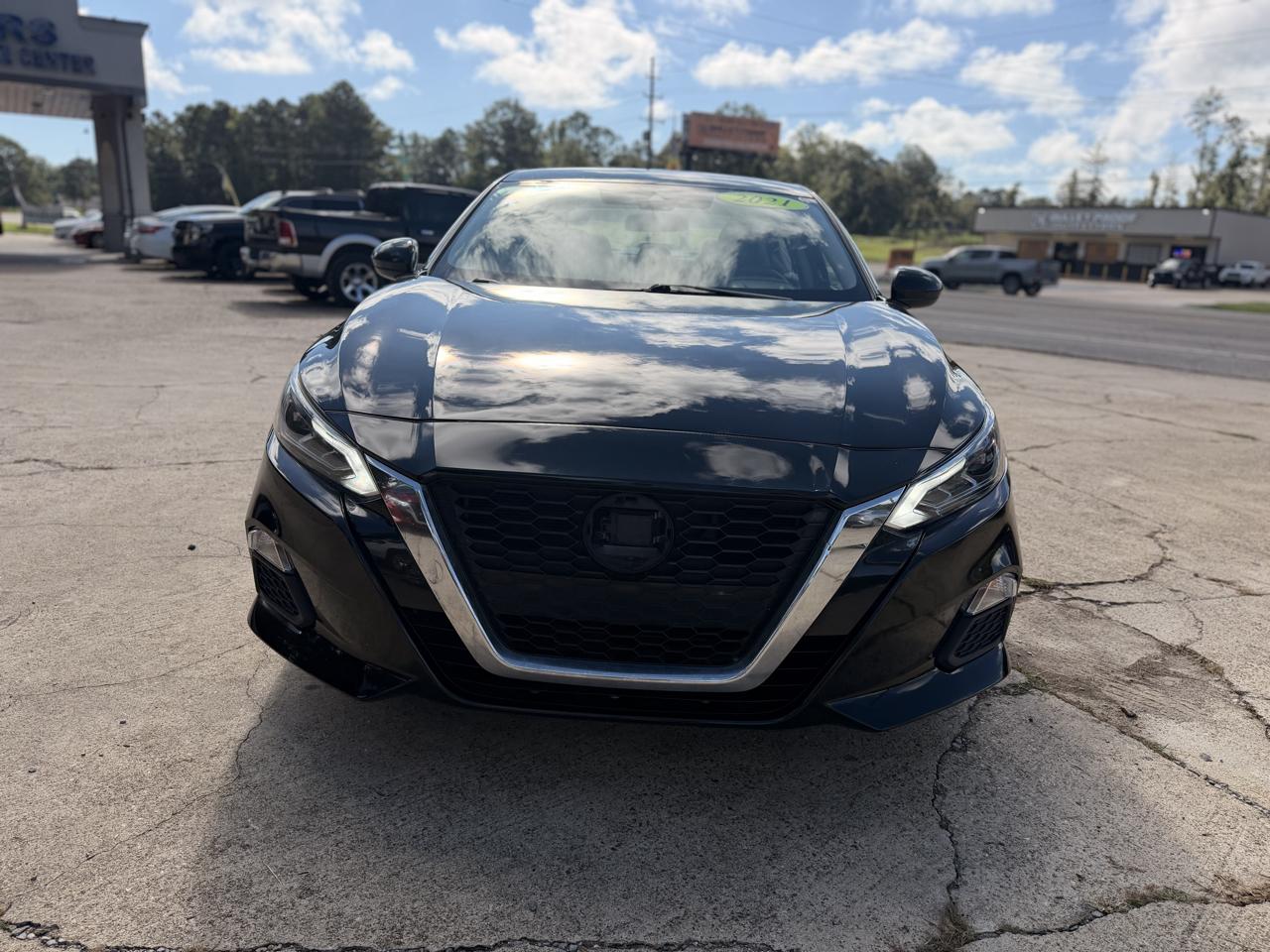 Nissan Altima 2.5 SV Sedan 2021