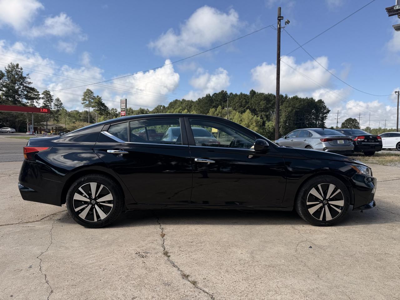 Nissan Altima 2.5 SV Sedan 2021