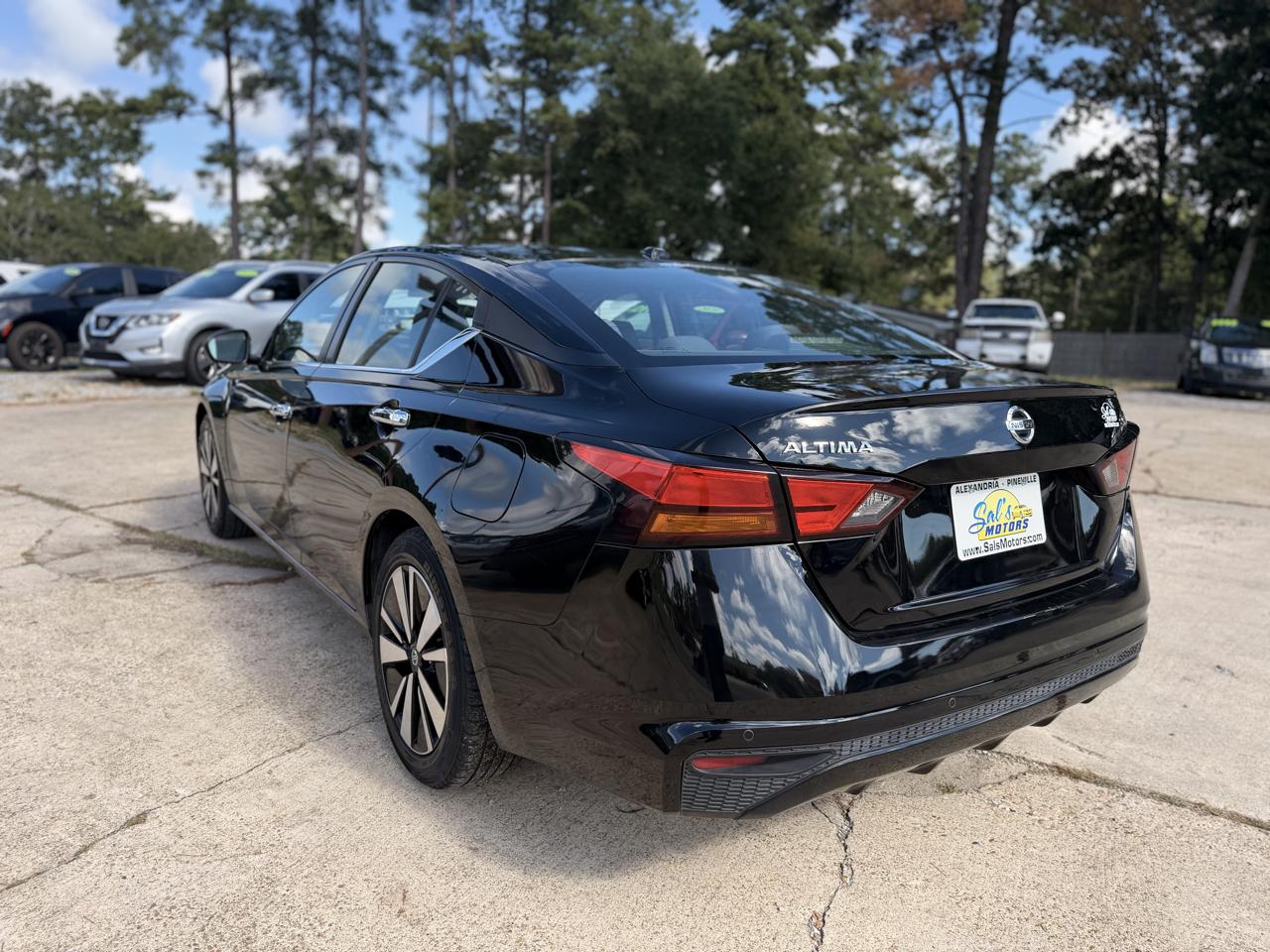 Nissan Altima 2.5 SV Sedan 2021
