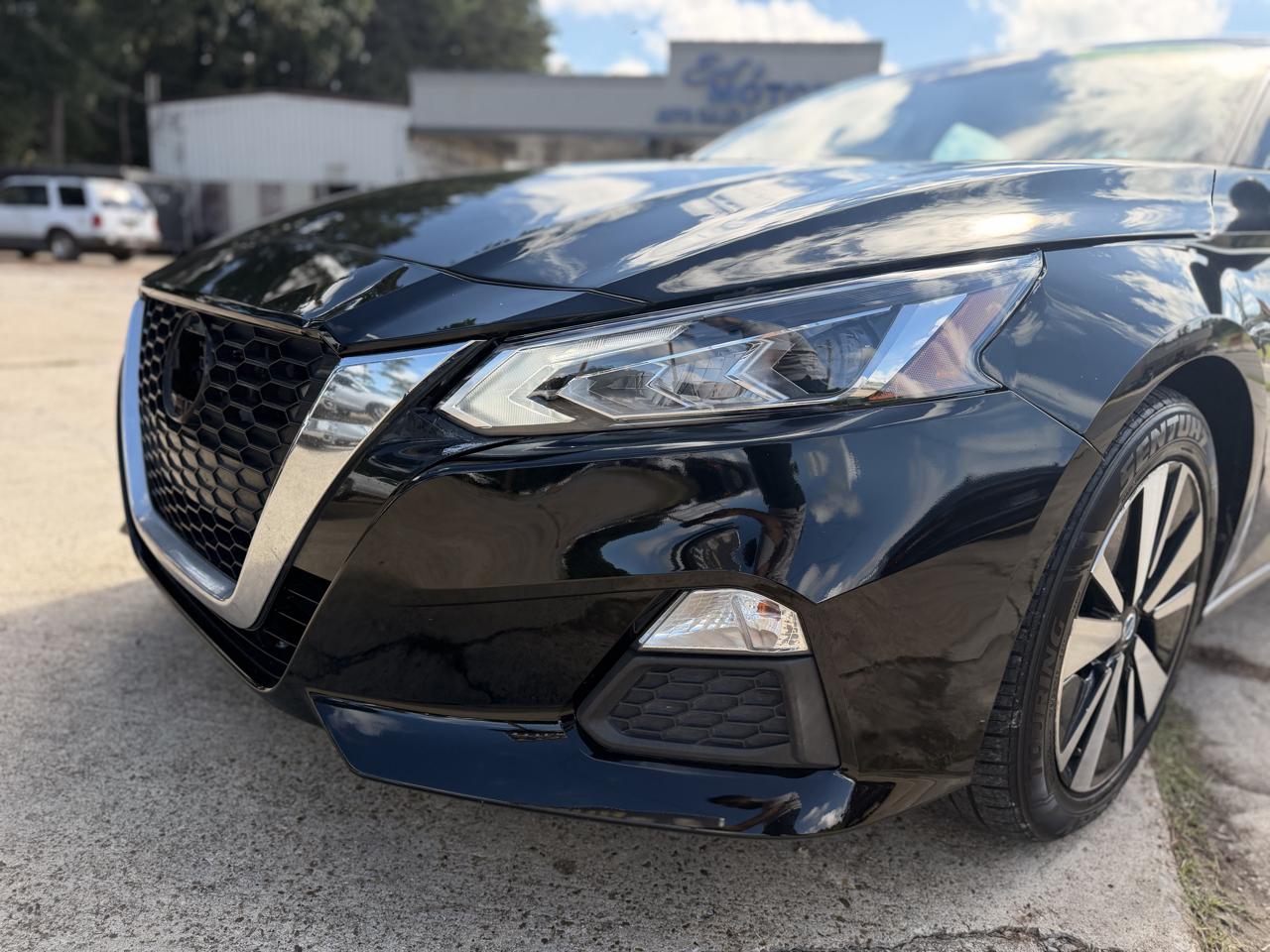 Nissan Altima 2.5 SV Sedan 2021