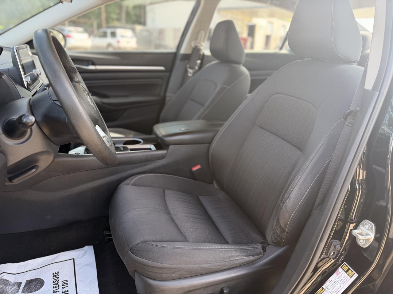 Nissan Altima 2.5 SV Sedan 2021