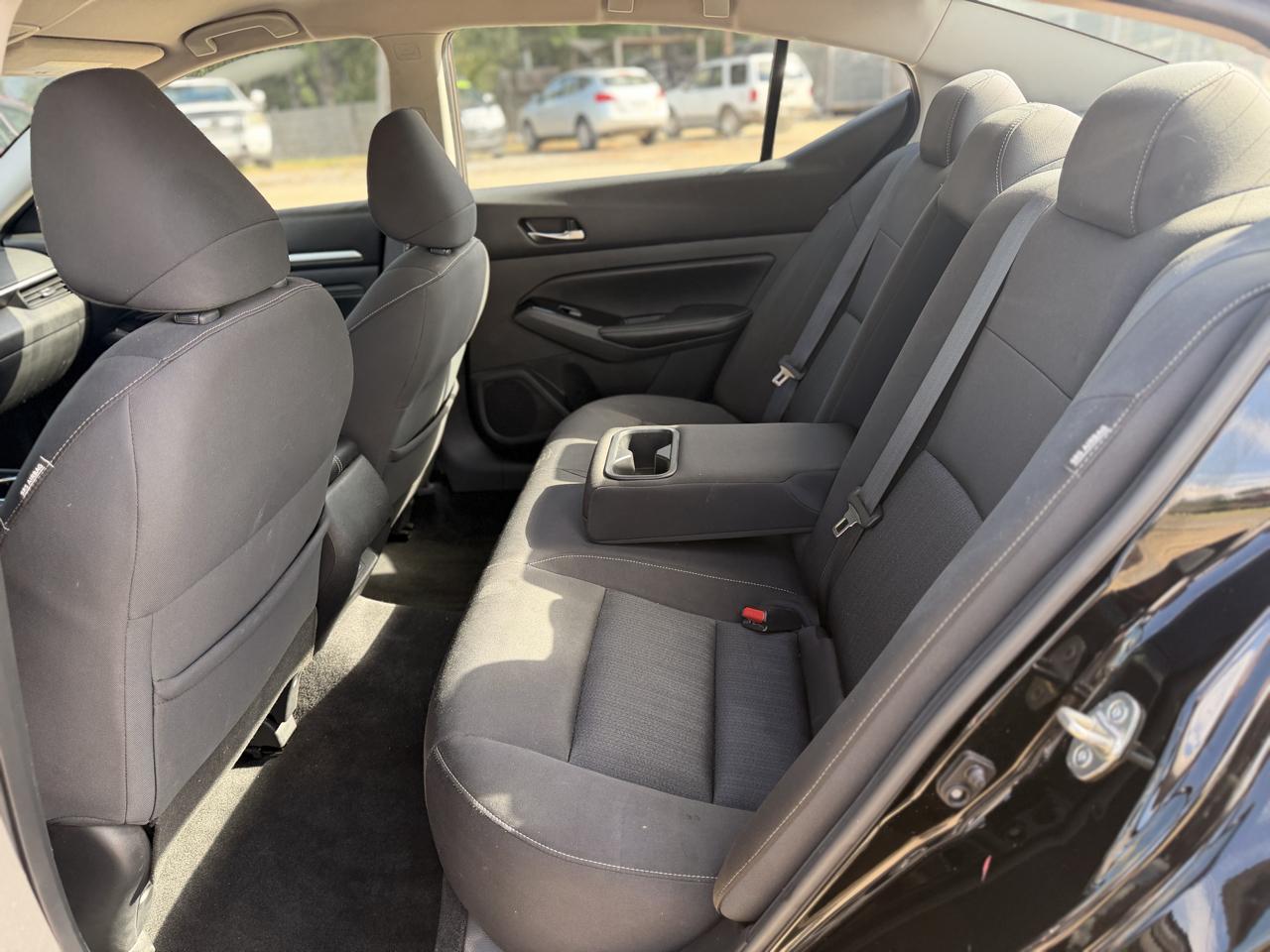 Nissan Altima 2.5 SV Sedan 2021