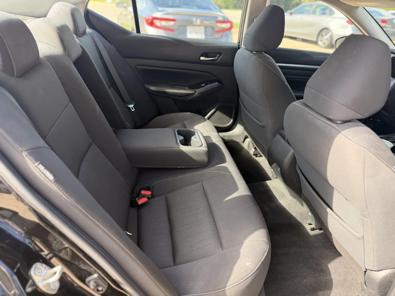 Nissan Altima 2.5 SV Sedan 2021