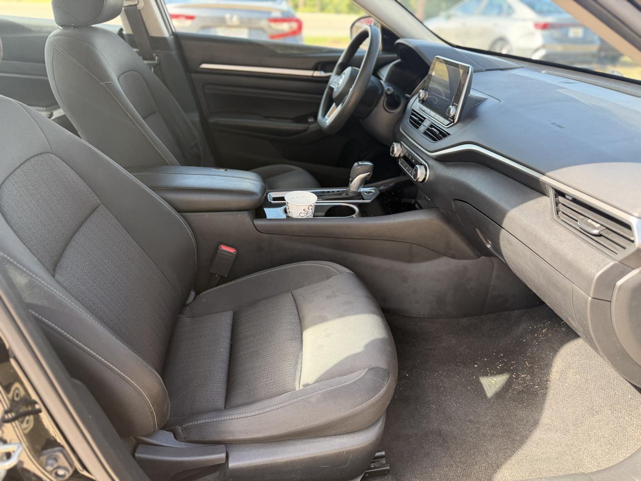 Nissan Altima 2.5 SV Sedan 2021