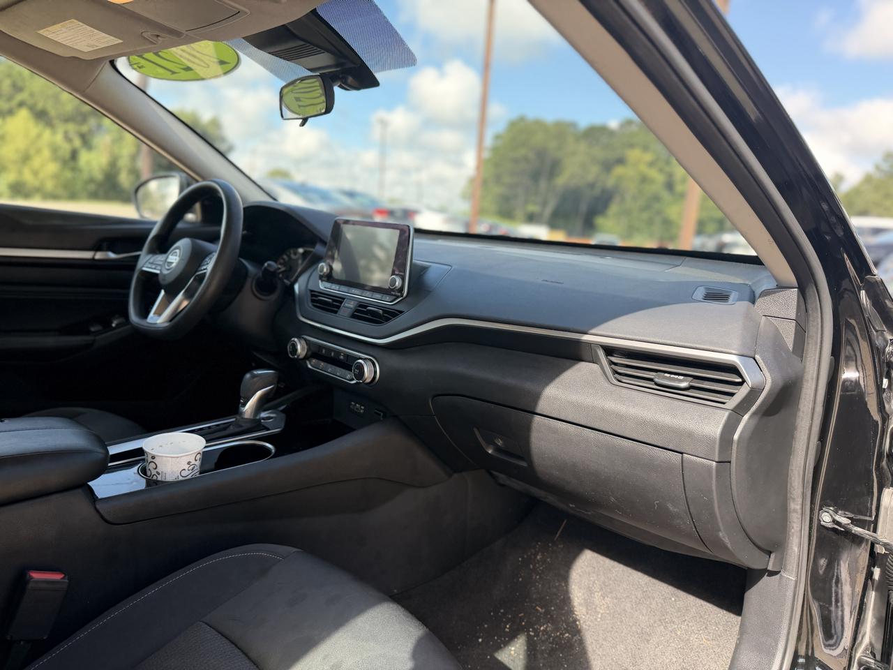 Nissan Altima 2.5 SV Sedan 2021