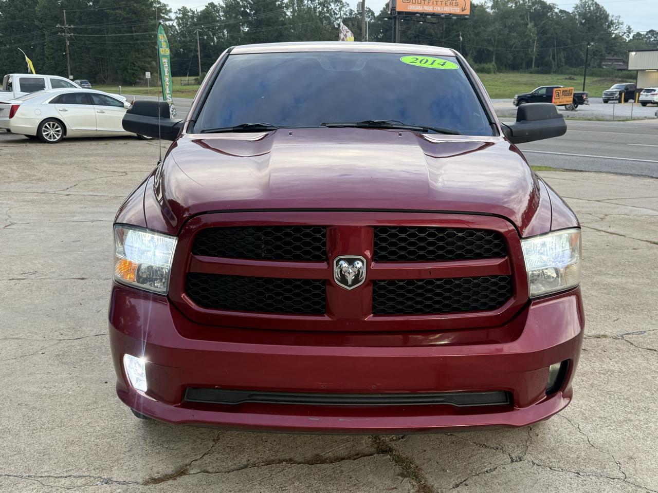 RAM 1500 4WD Crew Cab 140.5" Express 2014