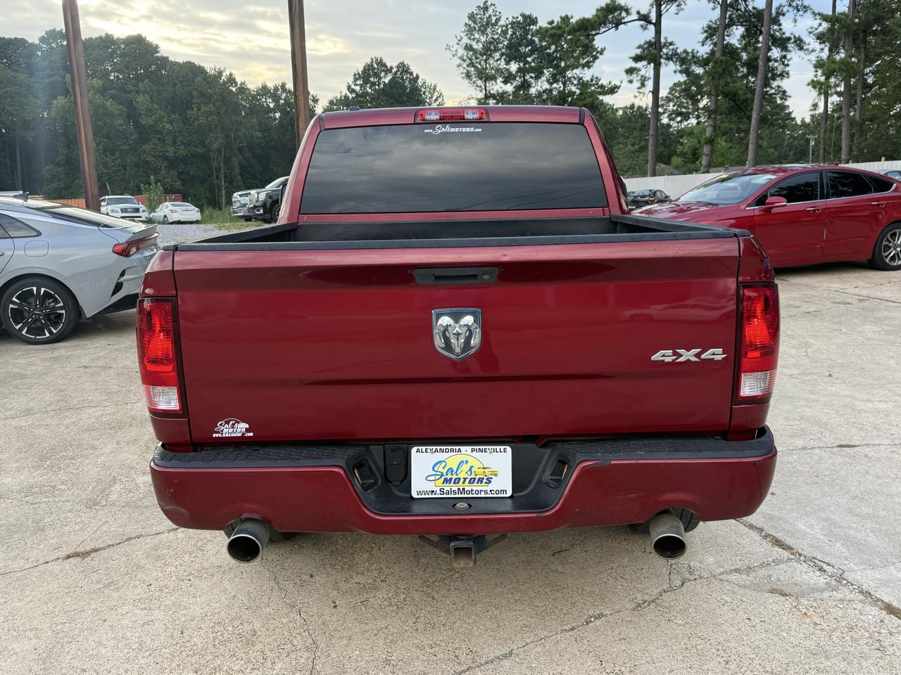 RAM 1500 4WD Crew Cab 140.5" Express 2014