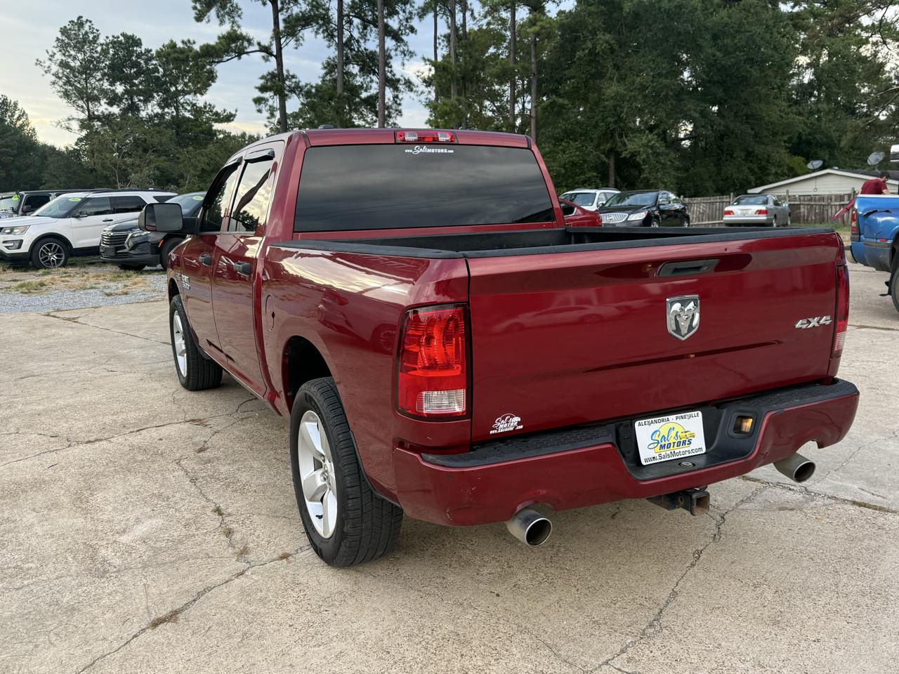 RAM 1500 4WD Crew Cab 140.5" Express 2014