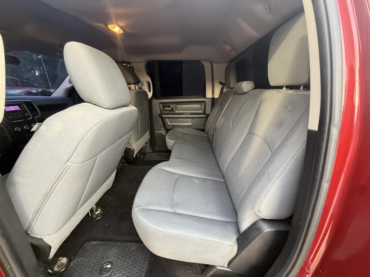 RAM 1500 4WD Crew Cab 140.5" Express 2014