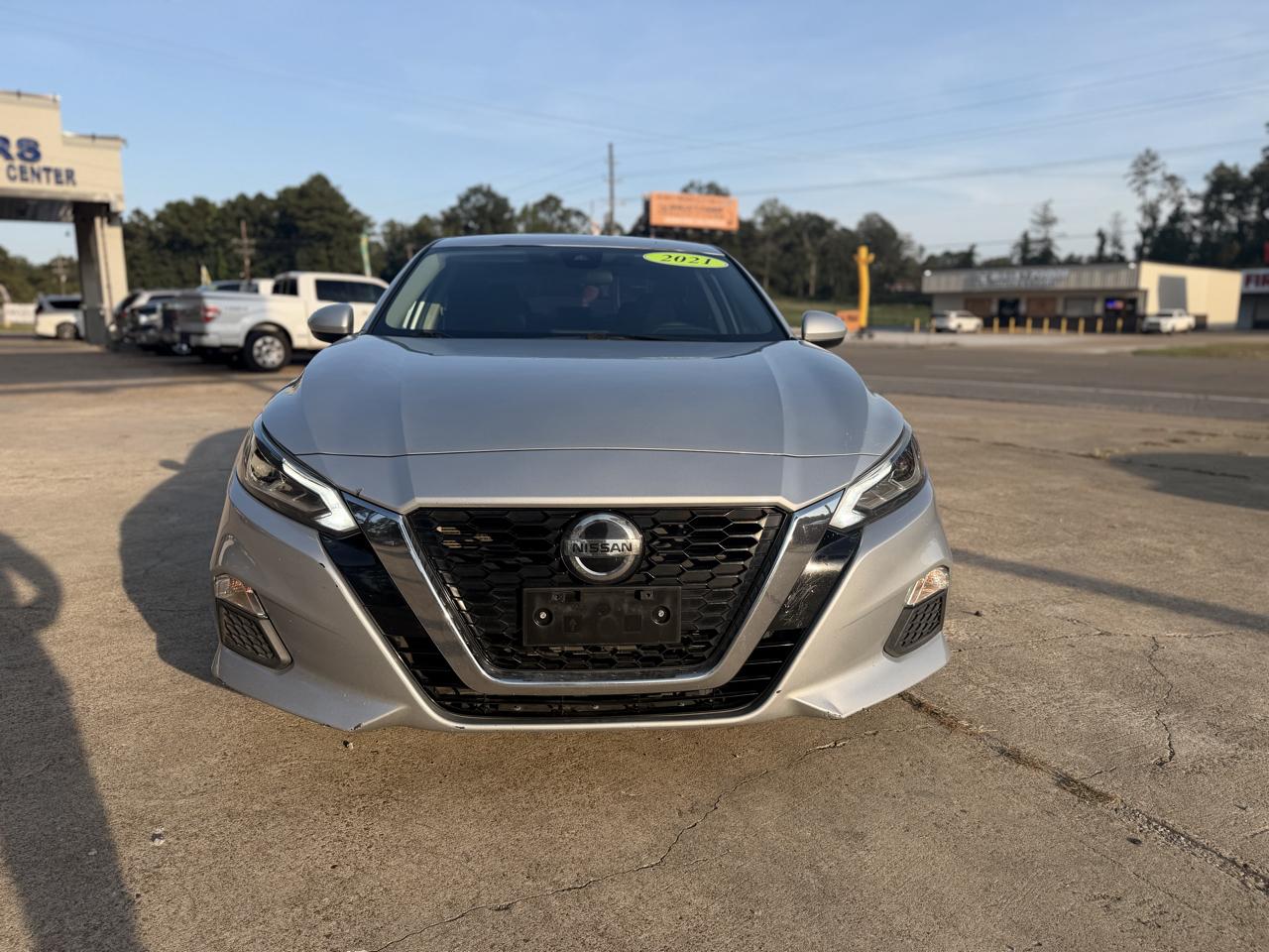 Nissan Altima 2.5 SV Sedan 2021