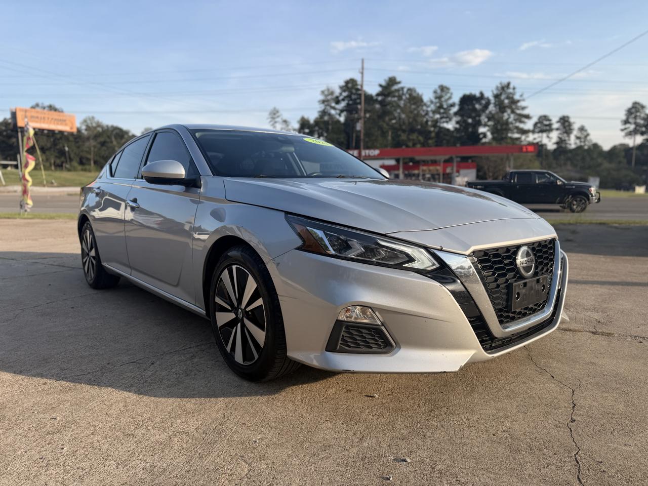Nissan Altima 2.5 SV Sedan 2021