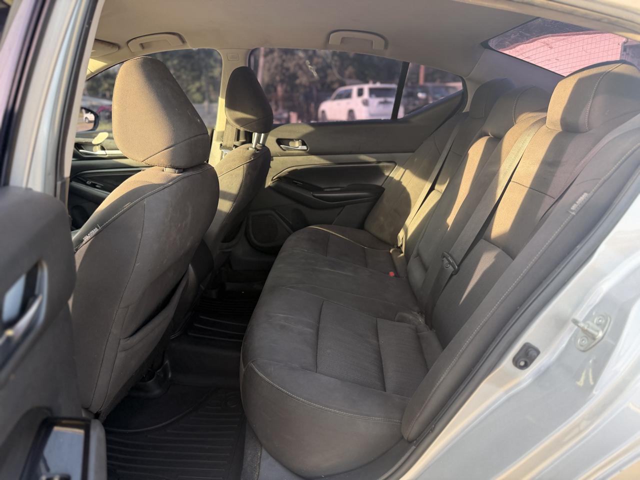 Nissan Altima 2.5 SV Sedan 2021