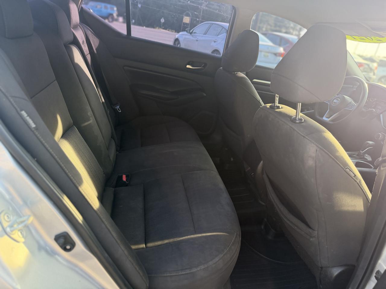 Nissan Altima 2.5 SV Sedan 2021