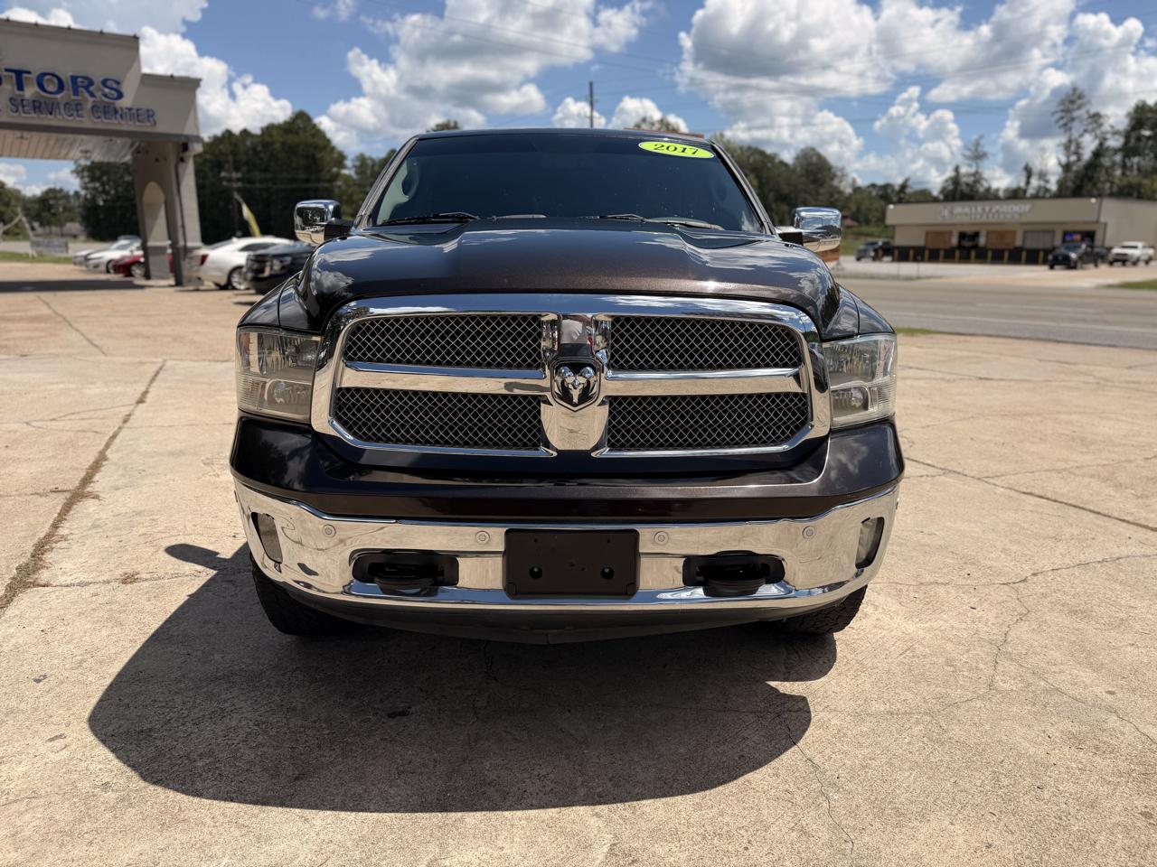 RAM 1500 Lone Star Silver 4x4 Crew Cab 5'7" Box 2017