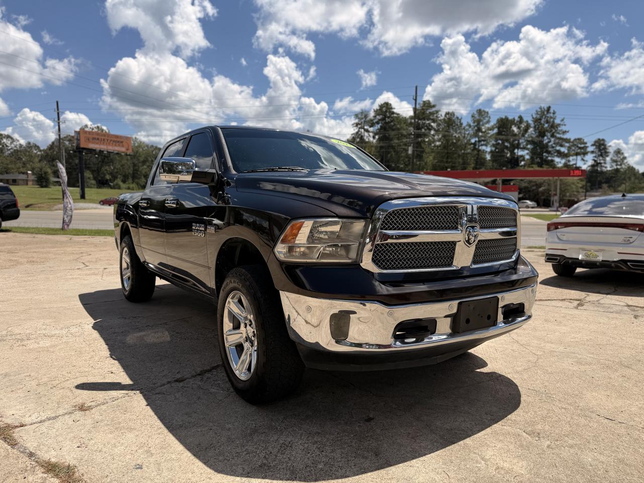 RAM 1500 Lone Star Silver 4x4 Crew Cab 5'7" Box 2017