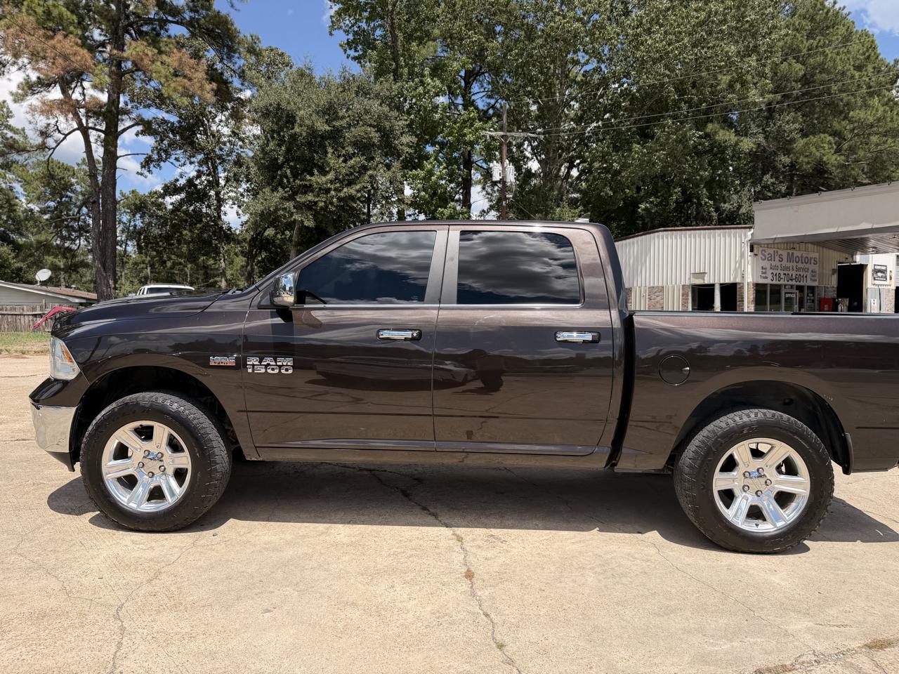 RAM 1500 Lone Star Silver 4x4 Crew Cab 5'7" Box 2017