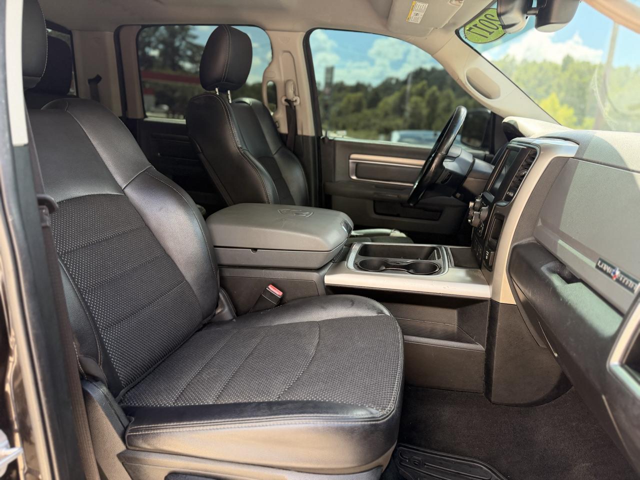RAM 1500 Lone Star Silver 4x4 Crew Cab 5'7" Box 2017