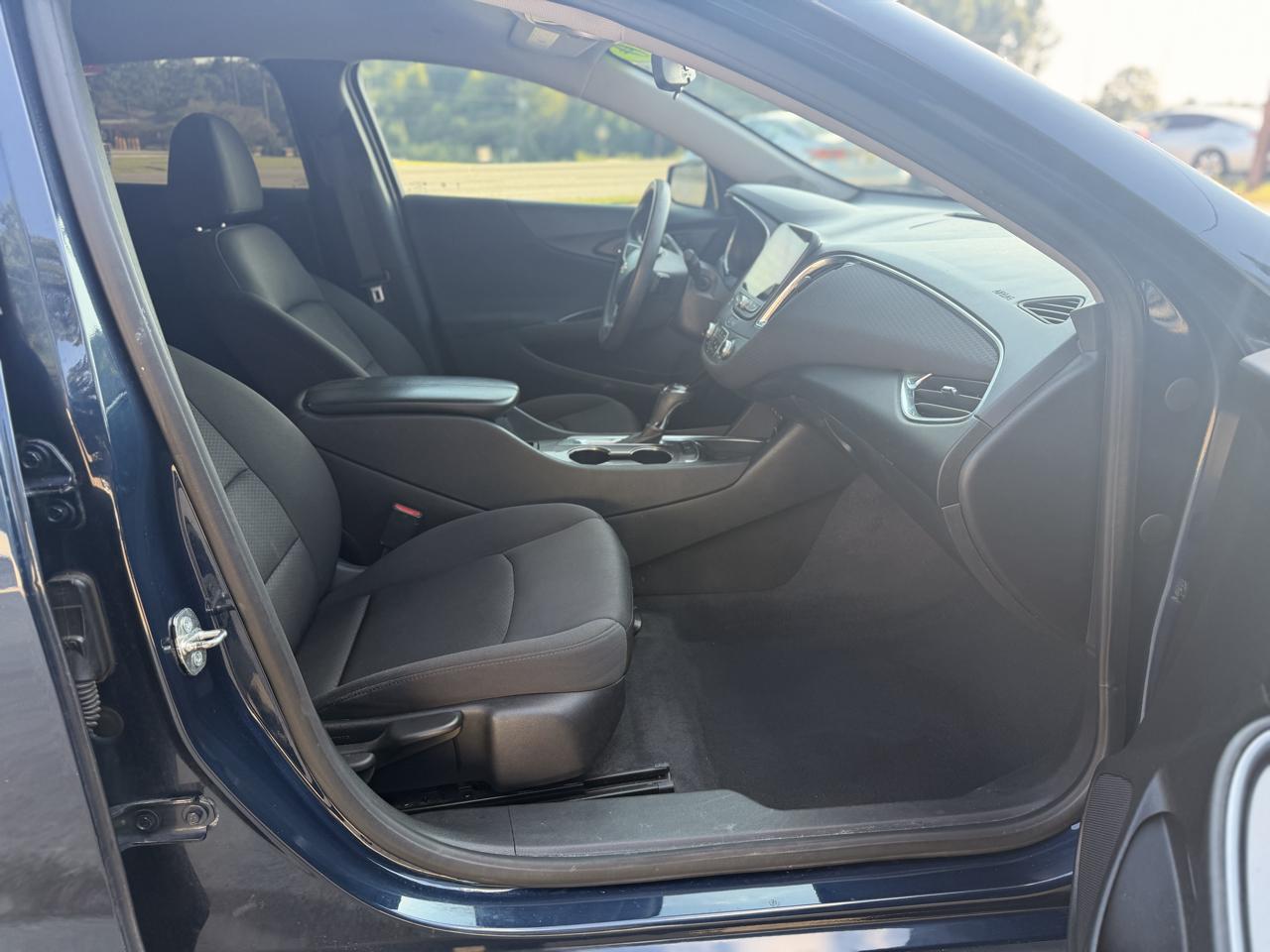 Chevrolet Malibu 4dr Sdn LT 2020