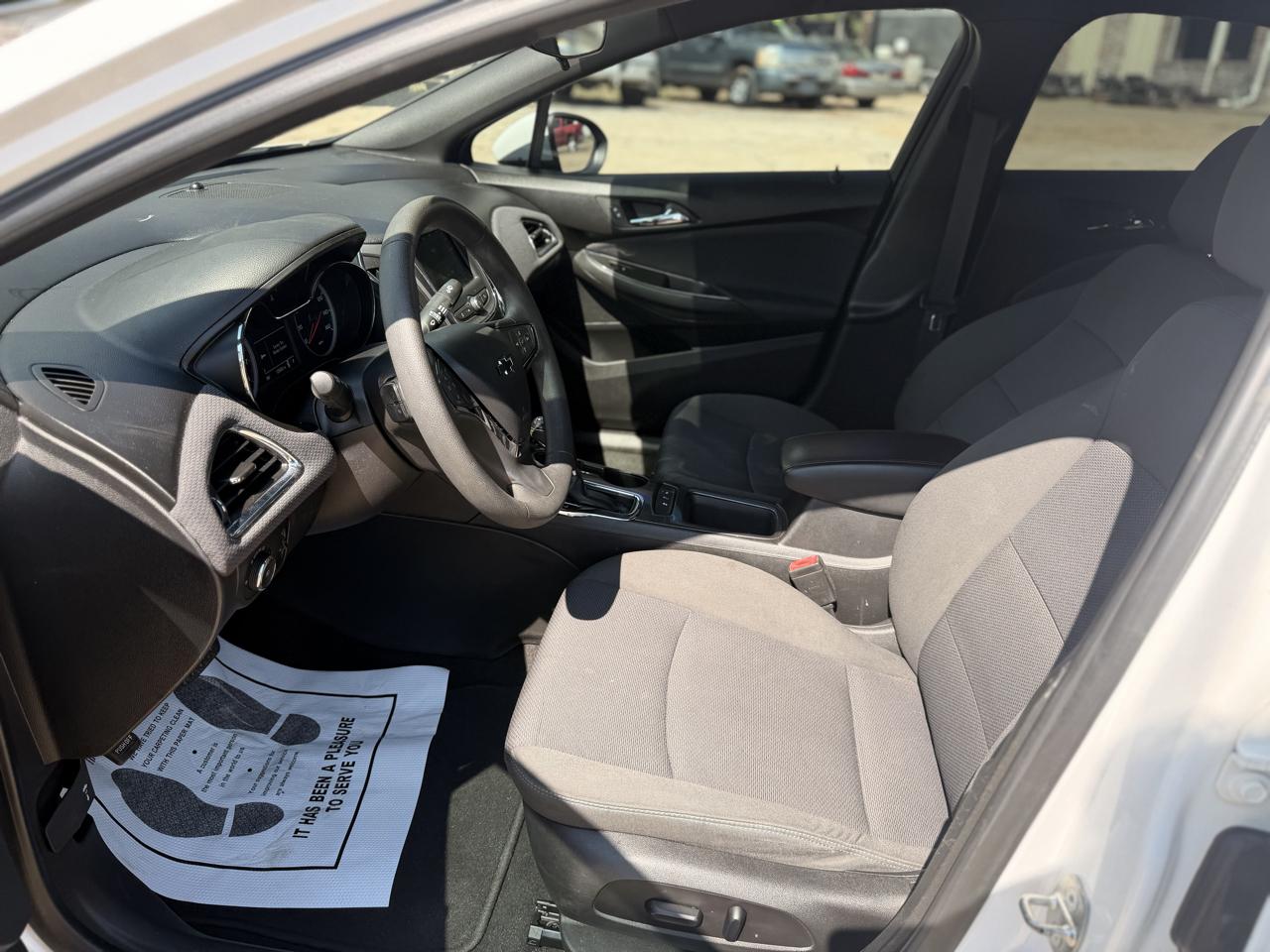 Chevrolet Cruze 4dr Sdn LT 2019
