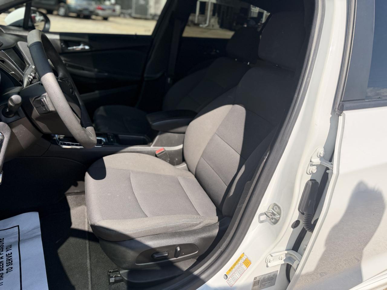 Chevrolet Cruze 4dr Sdn LT 2019