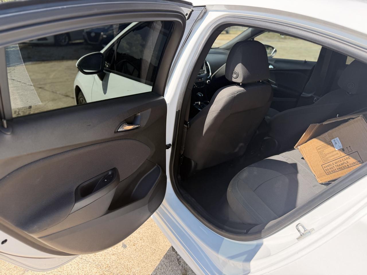 Chevrolet Cruze 4dr Sdn LT 2019