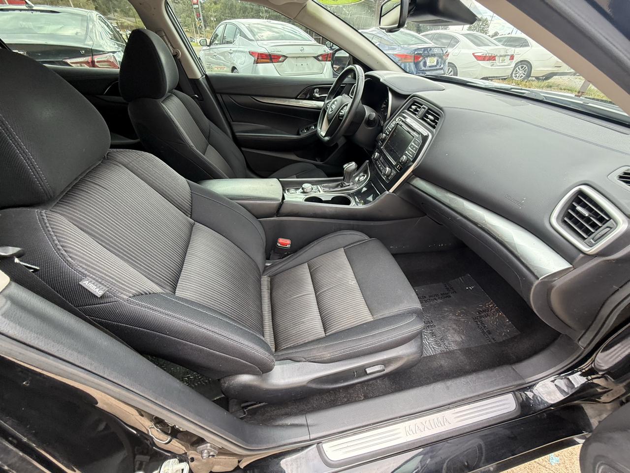 Nissan Maxima S 3.5L 2020