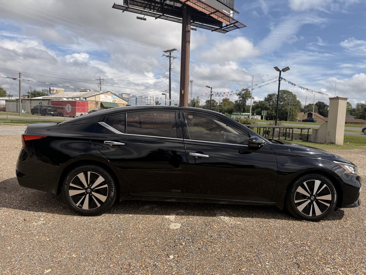 Nissan Altima 2.5 SV Sedan 2019