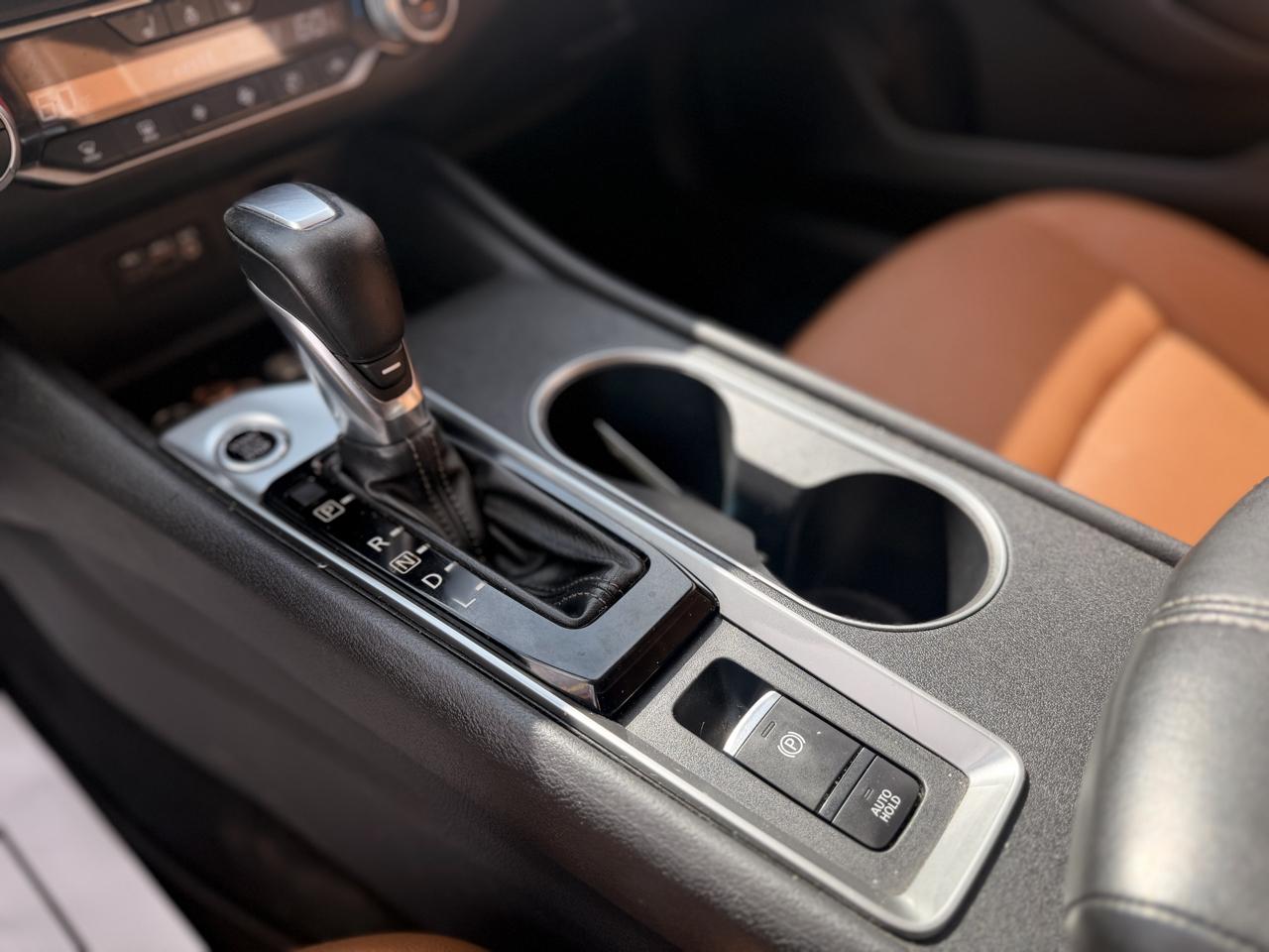 Nissan Altima 2.5 SV Sedan 2019