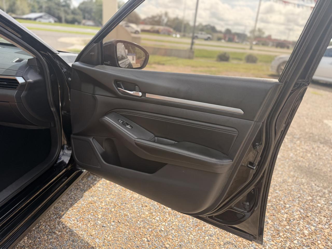 Nissan Altima 2.5 SV Sedan 2019
