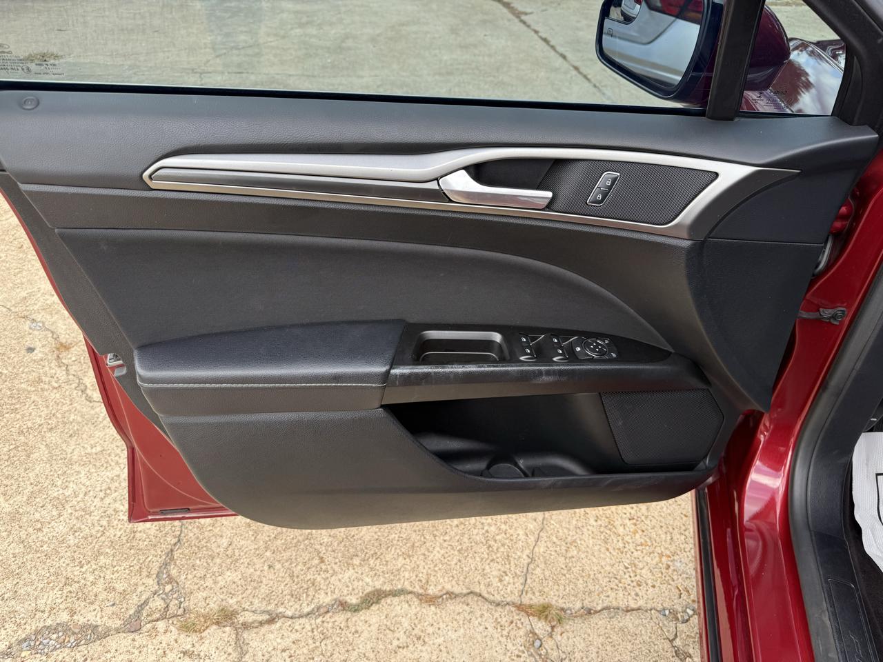 Ford Fusion SE FWD 2017