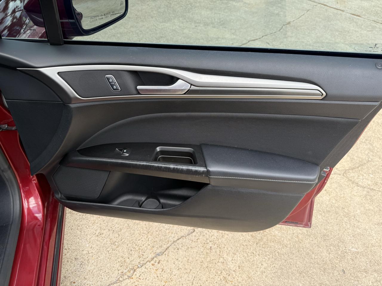 Ford Fusion SE FWD 2017