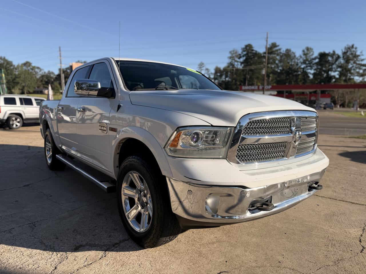 RAM 1500 4WD Crew Cab 140.5" Laramie Longhorn 2015