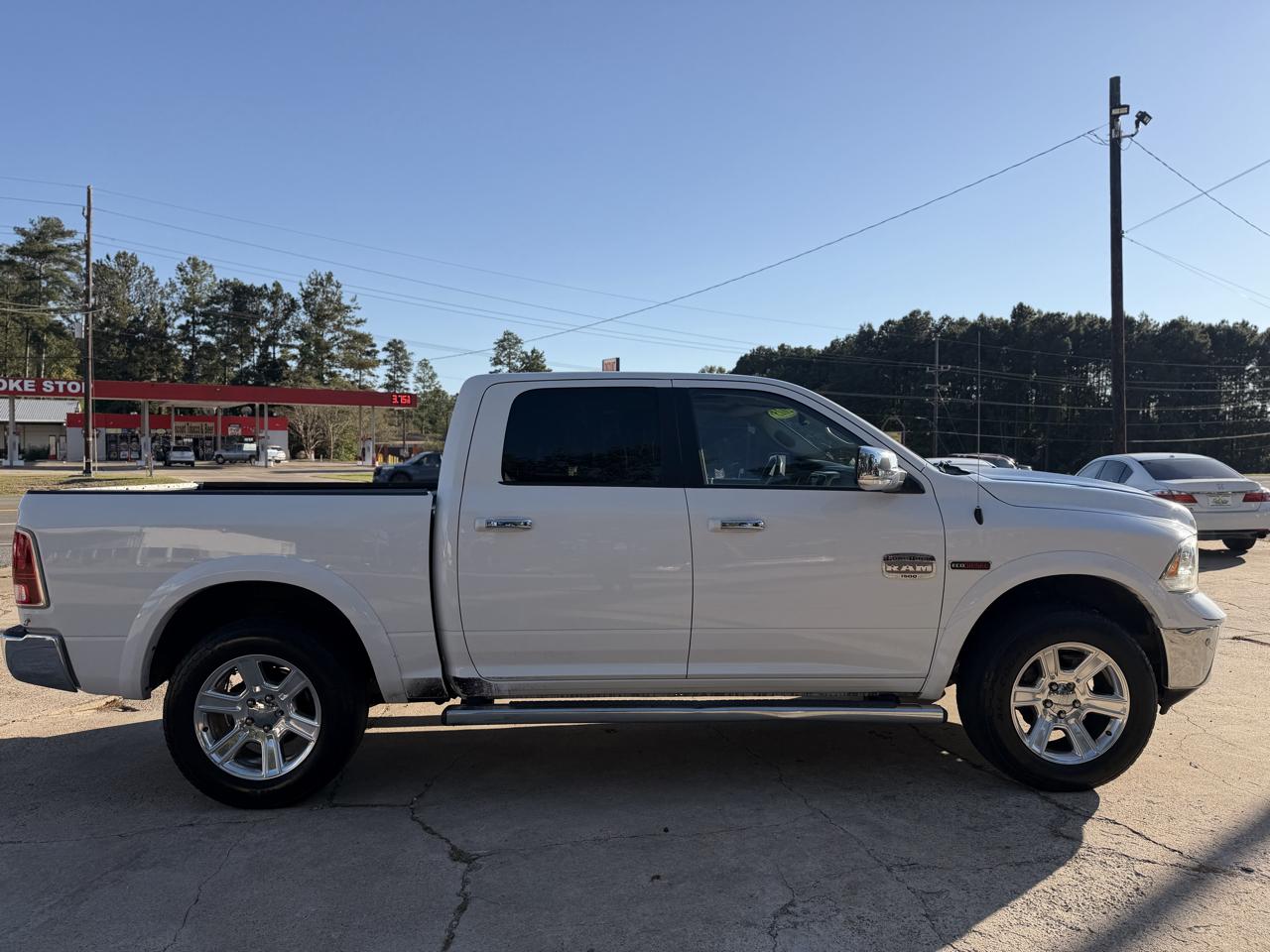 RAM 1500 4WD Crew Cab 140.5" Laramie Longhorn 2015
